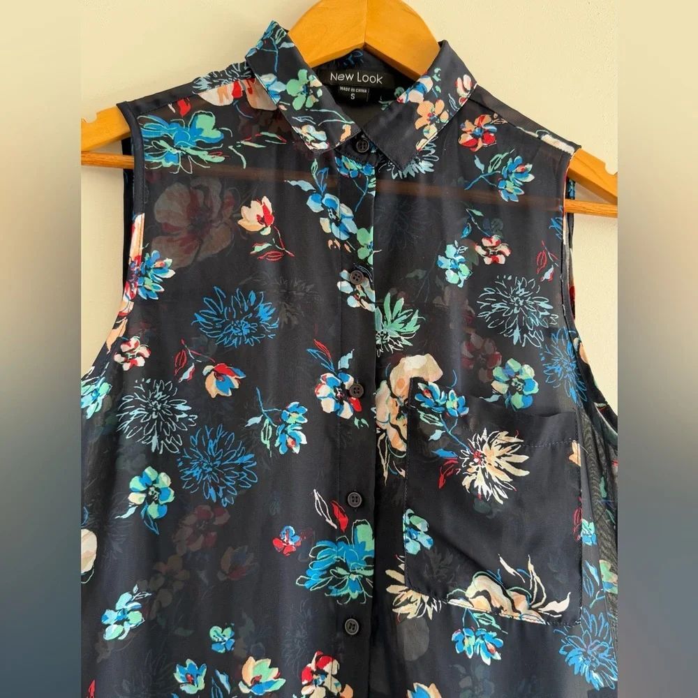 NewLook Size S Sheer Floral Sleeveless Shirt Side Slits Lightweight Flowy Artsy - Picture 2 of 9